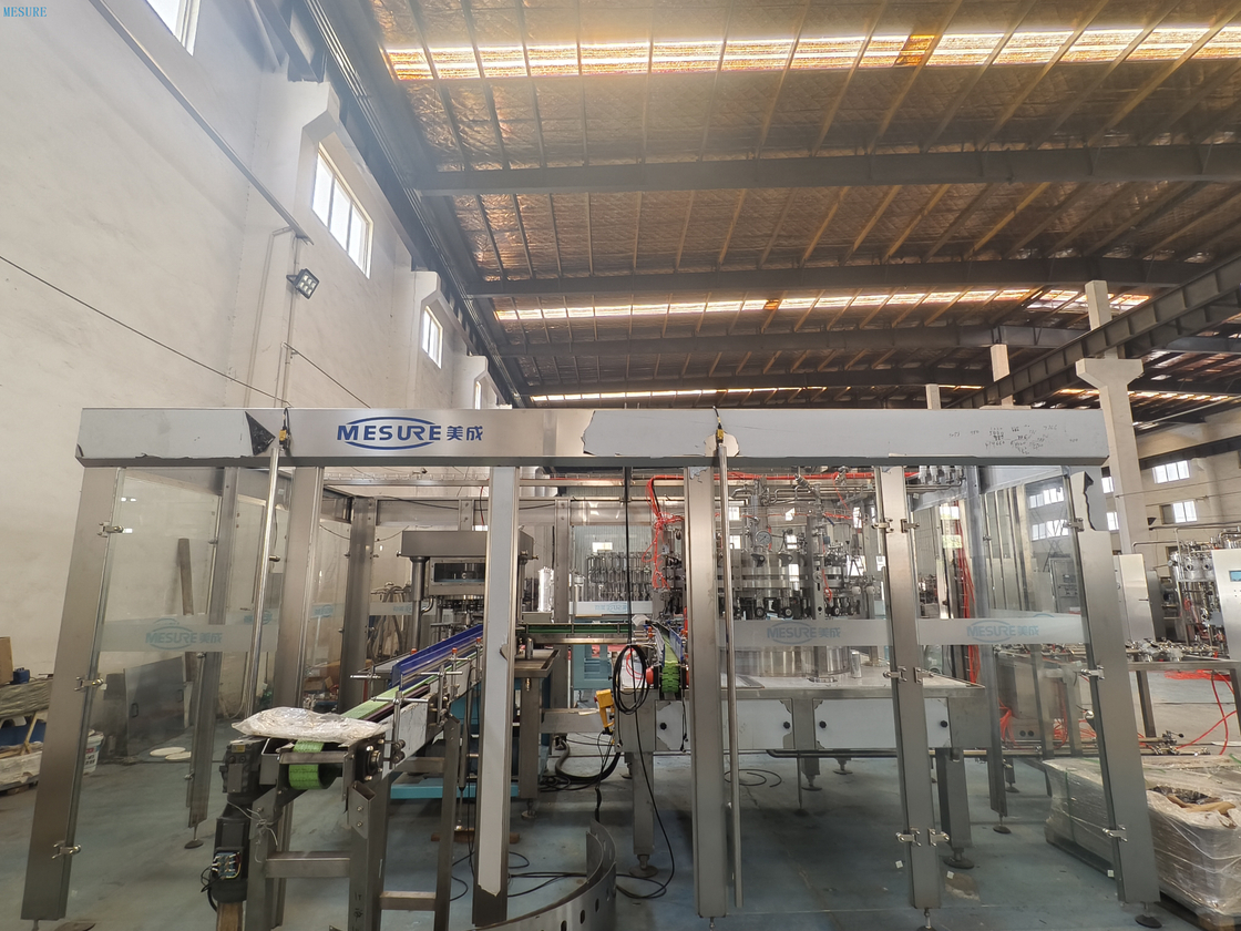 铝制的填充机制造水果果汁灌装机旋转类型