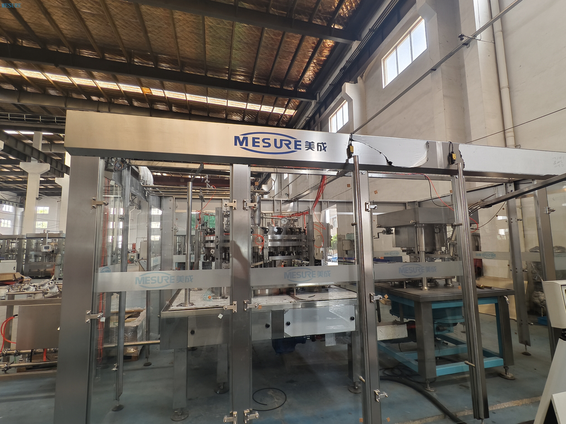 高质量的液体自动果汁馅料罐头机