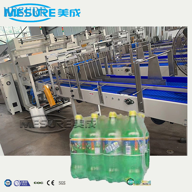 自动PE胶片纸箱垫或托盘纸板增加了瓶子的热收缩包装机可以喝